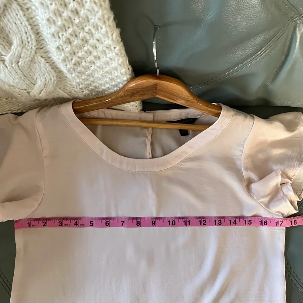 Petal Pink BANANA REPUBLIC Butterfly Cap Sleeve SILKY Short Sleeve BLOUSE Top XS - Picture 11 of 11